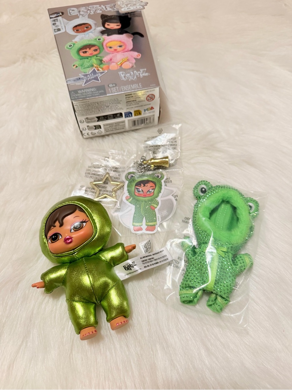 Bratz Bratziez Yasmin Frog Outfit Doll - Green Metallic Costume
